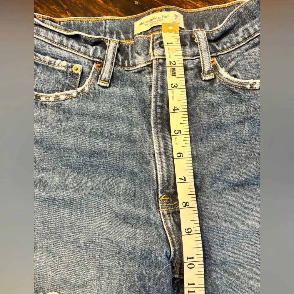 Abercrombie & Fitch Distressed Blue Jean Shorts 25/0